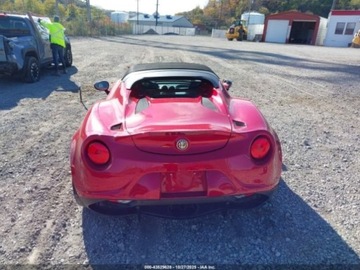 Alfa Romeo 4C 2016 Alfa Romeo 4C 2016 ALFA ROMEO 4C SPIDER 1.7 Benzyna 237KM, zdjęcie 9