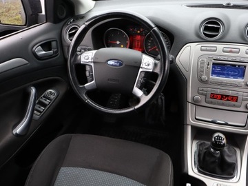 Ford Mondeo IV Kombi 2.0 Duratorq TDCi DPF 140KM 2009 Ford Mondeo 2.0 TDCi, Navi, Klima, Klimatronic, zdjęcie 6