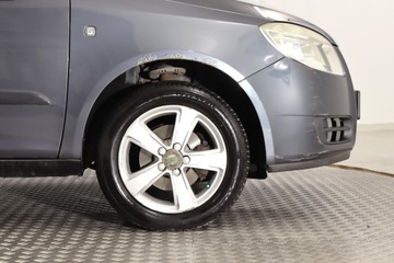 Skoda Fabia II Hatchback 1.2 i HTP 60KM 2009 Skoda Fabia 1.2, Klima, zdjęcie 14