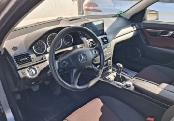 Mercedes Klasa C W204 Kombi T204 2.2 220CDI BlueEfficiency 170KM 2011 Mercedes-Benz Klasa C bezwypadekz Niemiec NAVIjedzie jak nowe 2.1 Diesel, zdjęcie 33