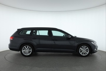 Volkswagen Passat B8 Variant 1.6 TDI 120KM 2015 VW Passat 1.6 TDI, 1. Właściciel, Klima, zdjęcie 5