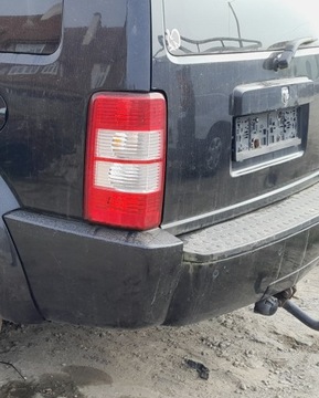 DODGE NITRO 2007- SVĚTLO LEVÝ ZADNÍ KOMPLETNÍ EVROPA PĚKNÝ