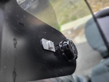 NISSAN NOTE E 12 SKLO (OKNO) ČELNÍ NA SENSOR 13-