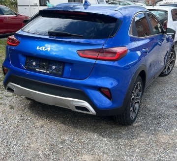Kia XCeed PHEV 1.6 GDi Plug-in Hybrid 141KM 2021 Kia xCeed 1.6 Hybryda Plug-In, uszkodzony, zdjęcie 2