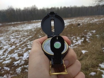 ВОЕННО-ТУРИСТИЧЕСКИЙ компас с лупой