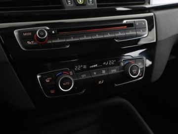 BMW X1 F48 Crossover sDrive18d 150KM 2017 BMW X1 2.0d Automat Advantage Nawigacja Tempomat, zdjęcie 25