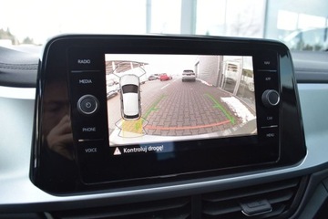 Volkswagen T-Roc I SUV Facelifting 1.5 TSI ACT 150KM 2022 Volkswagen T-Roc SalonPL 150KM TSI DSG Life 17 ZimowySiedzenia komfortoweV, zdjęcie 15