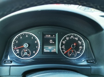 Volkswagen Tiguan I SUV Facelifting 2.0 TSI 210KM 2016 VW TIGUAN Bezwypadkowy, 4x4, Facelifting 2.0 TSI 210KM, Podgrzewane fotele, zdjęcie 14