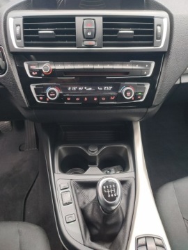 BMW Seria 1 F20-F21 Hatchback 5d Facelifting 2015 118d 150KM 2016 BMW 118 x-drive serwis ASO I wł. Zamiana, zdjęcie 19