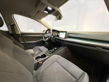 Volkswagen Golf VIII Variant 1.5 eTSI 130KM 2024 Volkswagen Golf Volkswagen Golf Style, zdjęcie 21