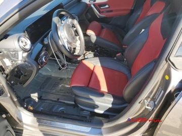 Mercedes CLA C118/X118 2021 Mercedes-Benz CLA 2021 r., 2,0L od ubezpieczalni 2.0 Benzyna 221KM, zdjęcie 8