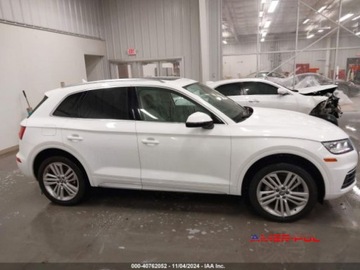 Audi Q5 II 2018 Audi Q5 2018 r.,2,0L 2.0T TECH PREMIUM 2.0 Benzyna 248KM, zdjęcie 3