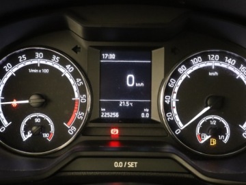 Skoda Octavia III Kombi Facelifting 2.0 TDI 150KM 2018 Skoda Octavia 2.0 TDI, Salon Polska, Klima, zdjęcie 10