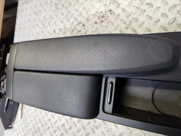 Mercedes C CLASS W204 ПОДЪЕМНИК ПОДЛОКОТНИК ЦЕНТРАЛЬНЫЙ ТУННЕЛЬ НИЦЦА