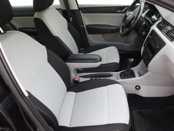 Skoda Rapid II Spaceback 1.2 TSI 105KM 2012 Skoda Rapid 1.2 TSI, Salon Polska, Serwis ASO, zdjęcie 8