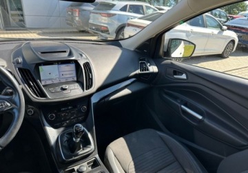Ford Kuga II SUV Facelifting 1.5 EcoBoost 150KM 2019 Ford Kuga 1.5 EcoBoost 150 KM 6MT Titanium Gold X - faktura VAT 1.5 Benzyna, zdjęcie 3