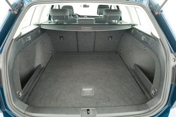 Volkswagen Passat B8 Variant Facelifting 2.0 TDI SCR 150KM 2021 VW Passat 2.0 TDI, Salon Polska, 1. Właściciel, zdjęcie 8