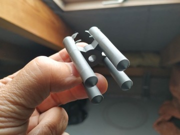 Расстояние для арматуры табуретки для мойки 25 мм.