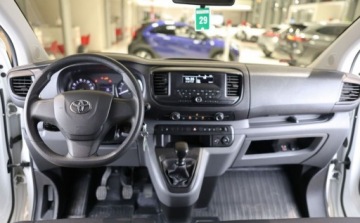 Toyota 2022 Toyota Proace Verso Proace Verso 9 osobowy 2.0 D-4D Long 2,8t 2.0 Diesel, zdjęcie 17