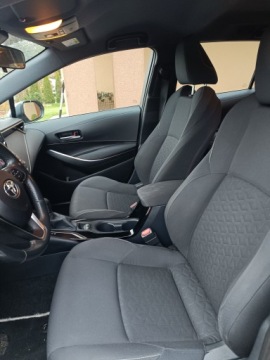 Toyota Corolla XII TS Kombi 1.8 Hybrid 122KM 2020 Toyota Corolla 1.8 HYBRYDA SALON PL Salon PL I rej 12.2020, zdjęcie 11