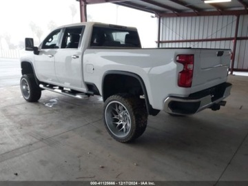 Chevrolet Silverado II 2022 Chevrolet Silverado 2022r., 2500HD LTZ, od ubezpieczalni 6.6 Benzyna 445KM, zdjęcie 4