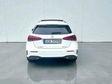 Mercedes Klasa A W177/V177 Hatchback 1.3 200 163KM 2021 Mercedes-Benz Klasa A 200 4-Matic AMG Line 8G-DCT 1.3 Benzyna 163KM 2021r, zdjęcie 3