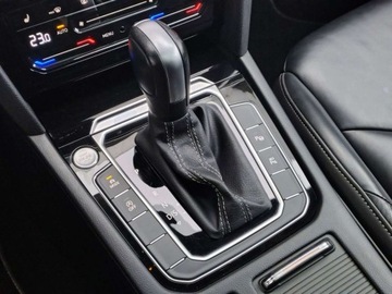 Volkswagen Arteon Fastback Facelifting 2.0 TDI 200KM 2022 Volkswagen Arteon Shooting Brake 2.0 TDI 200KM R-Line 4x4 DSGKamery360DCCL, zdjęcie 24