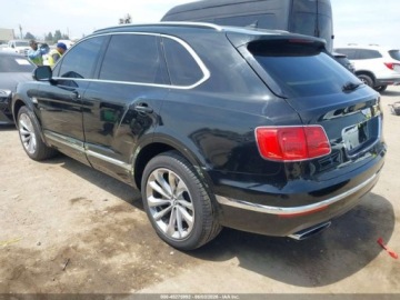 Bentley Bentayga 2017 Bentley Bentayga W12 First Edition 2017 6.0 Benzyna 600KM, zdjęcie 2