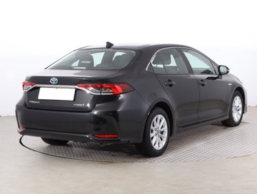 Toyota Corolla XII Sedan 1.8 Hybrid 122KM 2022 Toyota Corolla 1.8 Hybrid, Salon Polska, zdjęcie 4