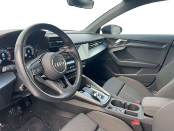 Audi A3 8Y Sportback 1.5 35 TFSI 150KM 2021 Audi A3 Sportback S line LED Automat Kamera Park Assist Podgrzewane Fotele, zdjęcie 9