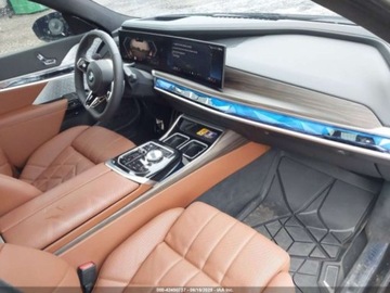 BMW Seria 7 G70 2024 BMW Seria 7 760i xDrive 2024 4.4l 4.4 Benzyna 536KM, zdjęcie 9