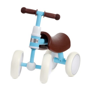 Синий беговел для годовалого Сканди.