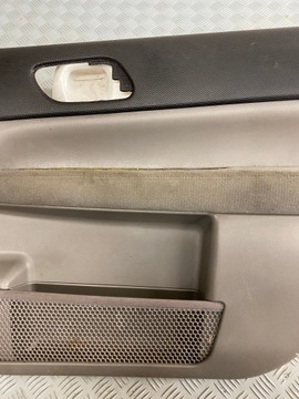 Boczek drzwi prawy przód Subaru Forester II SG 94235SA000