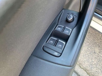 Audi Q3 I SUV 2.0 TDI 140KM 2013 Audi Q3 Nawigacja Klimatyzacja Parktronic El.szyby El.lusterka Alufelgi 2.0, zdjęcie 10