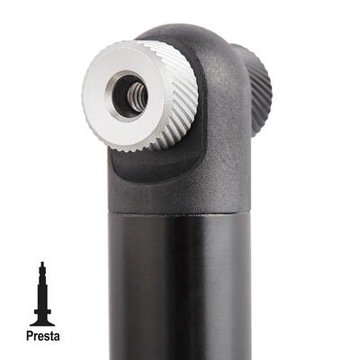 Ручной насос для шоссейного велосипеда.