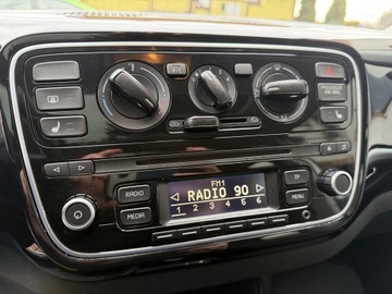 Volkswagen up! Hatchback 5d 1.0 MPI 75KM 2014 Volkswagen up! PANORAMA MaxOpcja CUP 1WŁ 5Drzwi 2014 Tylko 143tyś 1.0 Klima, zdjęcie 19