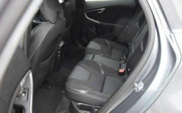 Volvo V40 II Cross Country D2 115KM 2015 Volvo V40 1.6D 2015r Navi Klima Tempomat Hak Sprowadzony 1.6 Diesel, zdjęcie 12