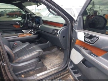 Lincoln Navigator III 2022 Lincoln Navigator Black Label 2022 3.5l 3.5 Benzyna 440KM, zdjęcie 9