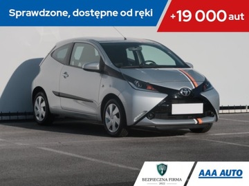 Toyota Aygo II Hatchback 5d 1.0 VVT-i 69KM 2015 Toyota Aygo 1.0 VVT-i, Salon Polska, Serwis ASO
