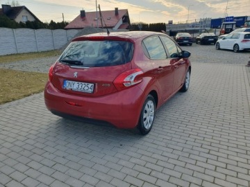 Peugeot 208 I Hatchback 3d 1.0 PureTech 68KM 2015 Peugeot 208 1.0 Benzyna Klimatyzacja 5 drzwi 2015r, zdjęcie 10