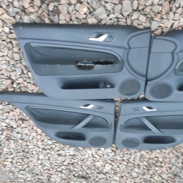 БОКОВАЯ ОБИВКА ЛЕВАЯ ПРАВАЯ SKODA SUPERB I