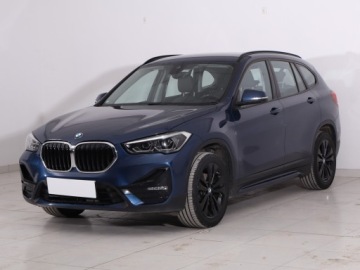 BMW X1 U11 Crossover 1.5 18i 136KM 2022 BMW X1 sDrive18i, Salon Polska, Serwis ASO, zdjęcie 1