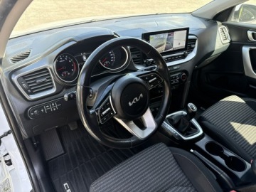 Kia Ceed III Kombi Facelifting 1.5 T-GDI 160KM 2022 Kia Cee'd Gwarancja.Ful-led. Kamera. Asystent pas., zdjęcie 18