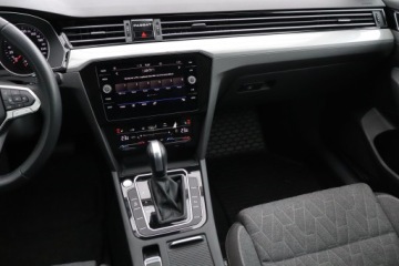 Volkswagen Passat B8 Variant Facelifting 1.5 TSI EVO 150KM 2023 VW Passat 1.5 TSI, Salon Polska, 1. Właściciel, zdjęcie 7