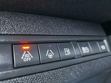 Peugeot 3008 II Plug-In Hybrid Facelifting 1.6 HYBRID4 300KM 2021 Peugeot 3008 GT Full 4x4, zdjęcie 38