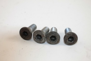 KAWASAKI ZZR 1100 93-01 ŚRUBY TARCZY TYŁ