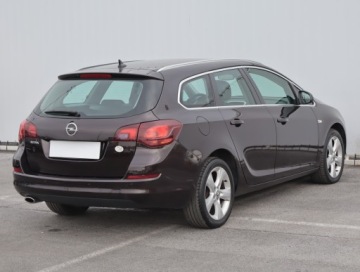 Opel Astra J Sports Tourer Facelifting 1.4 Turbo ECOTEC 120KM 2012 Opel Astra 1.4 T, Navi, Klima, Klimatronic, zdjęcie 4