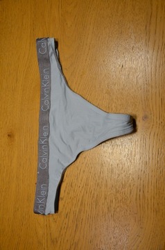 Calvin Klein majtki/stringi r. M/L