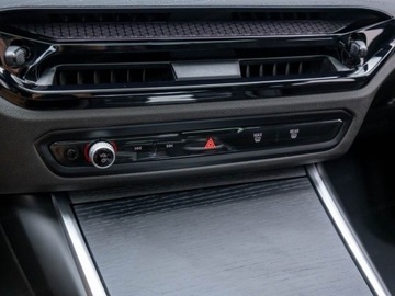 BMW Seria 3 G20-G21 Limuzyna 2.0 320i 184KM 2025 BMW Seria 3 320i xDrive Sport Sedan 2.0 (184KM) 2025, zdjęcie 6