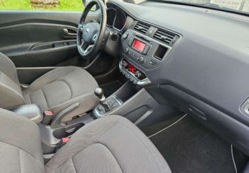 Kia Rio III Hatchback 3d 1.2 DOHC CVVT 85KM 2013 Kia Rio 1.2 86KM Klima KeyLess Czujniki Parkowania Grzane FoteleKierownica, zdjęcie 8